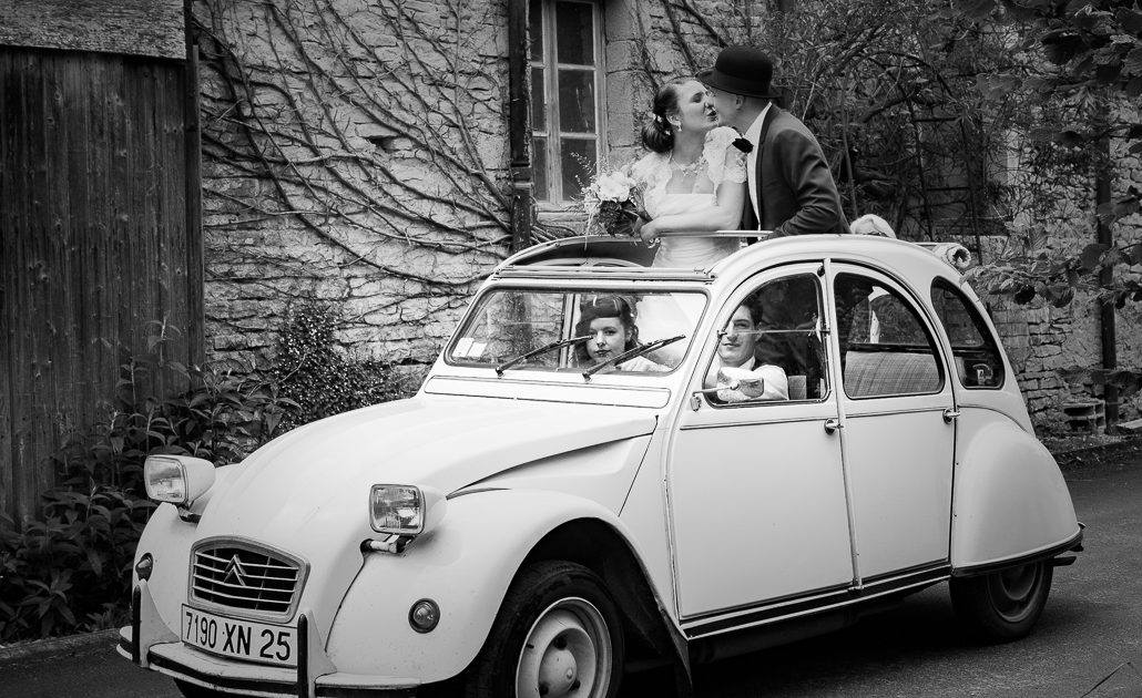 bephil photographie mariage reportage mariés arrivée voiture